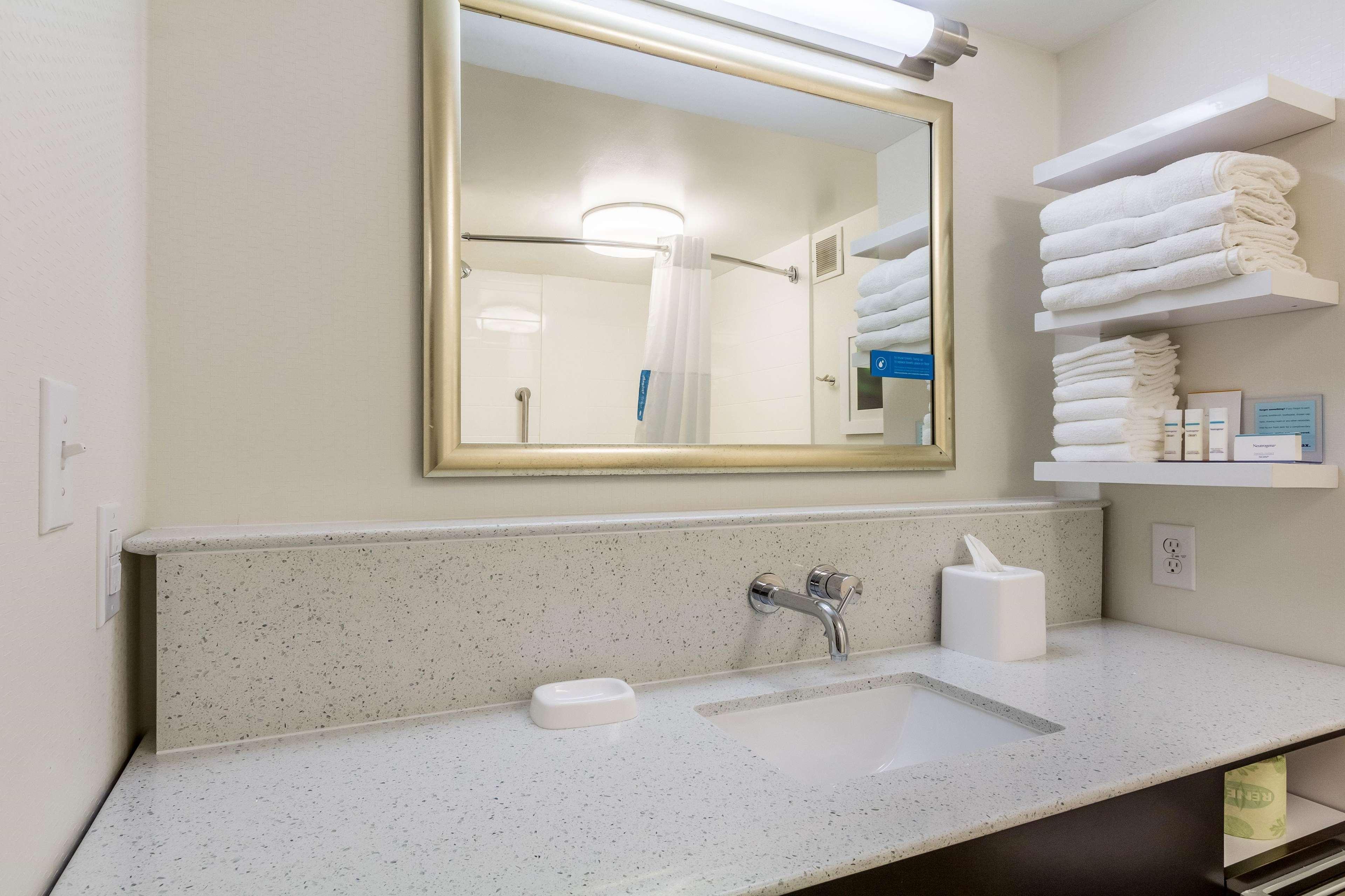 Hampton Inn Jackson Pearl Intrntl Airport Экстерьер фото