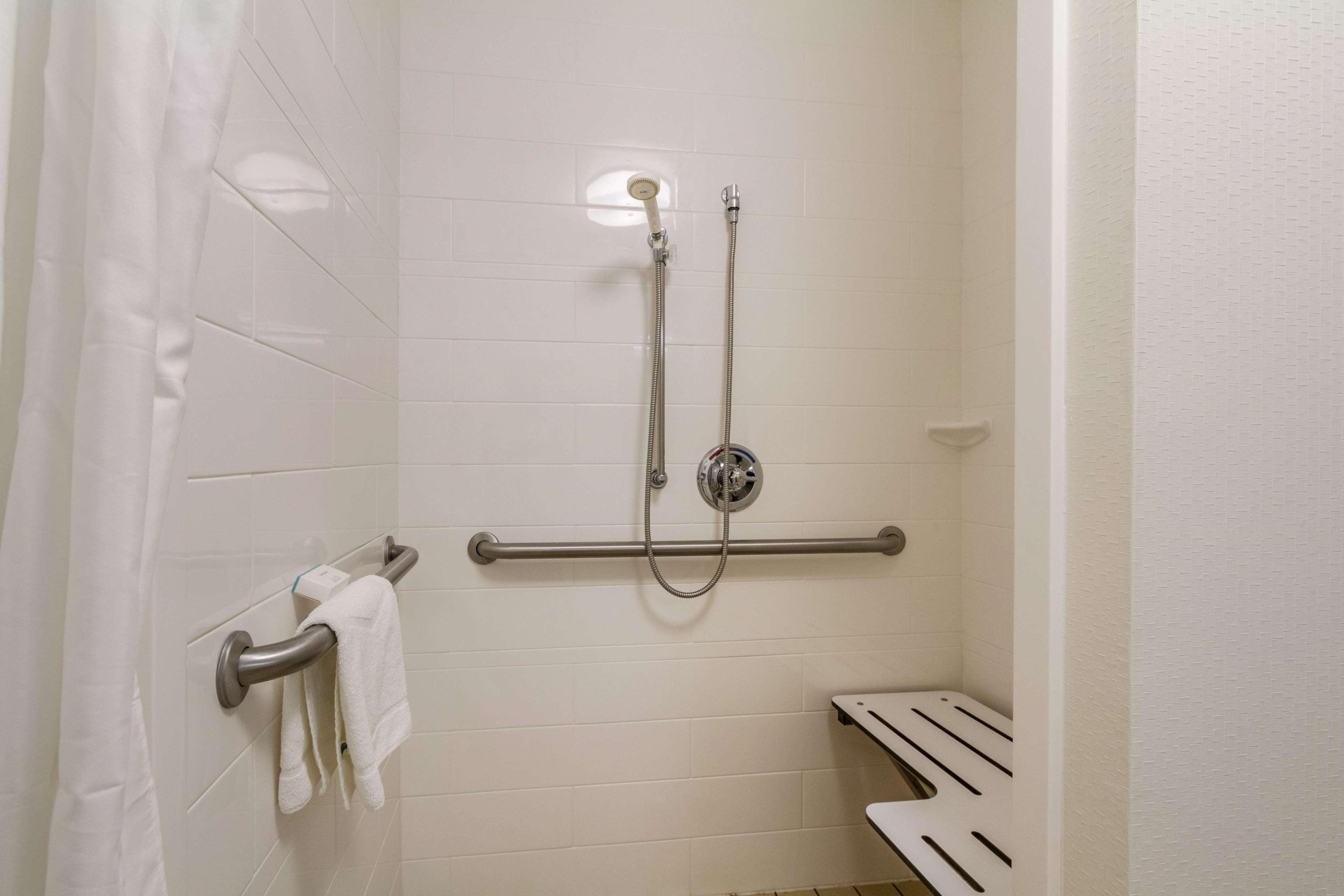 Hampton Inn Jackson Pearl Intrntl Airport Экстерьер фото