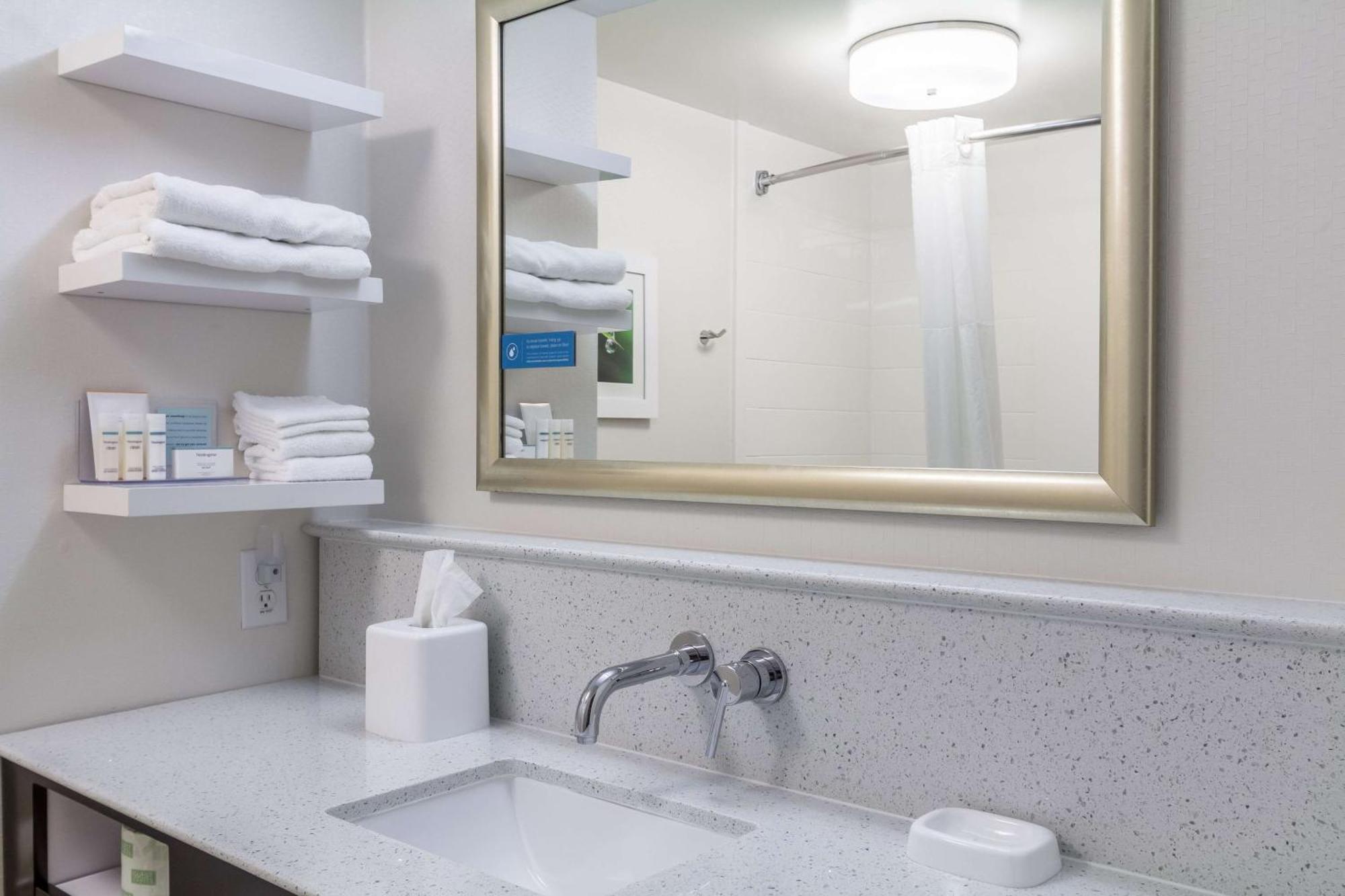 Hampton Inn Jackson Pearl Intrntl Airport Экстерьер фото