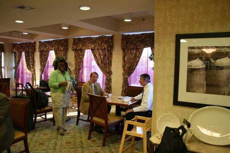 Hampton Inn Jackson Pearl Intrntl Airport Ресторан фото